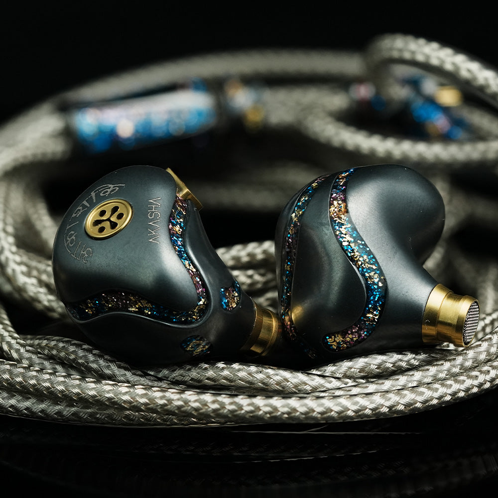 Palavox AKASHA with the cable